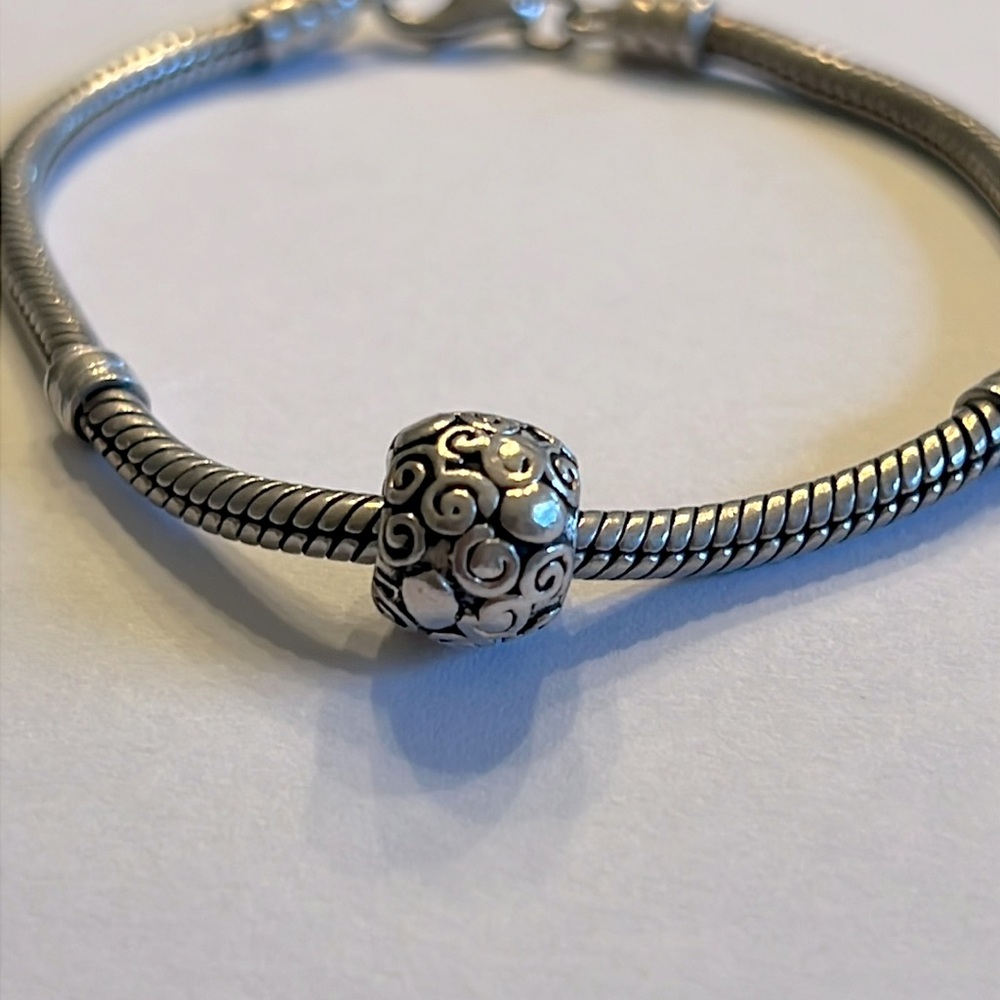 Pandora retired scroll charm